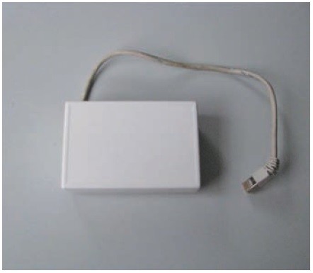 Obr. 2 Terminál se čtečkou RFID a ovladačem elektrického zámku